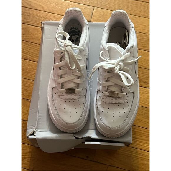 Air Force 1 LE (GS) 6Y White - Picture 3 of 11